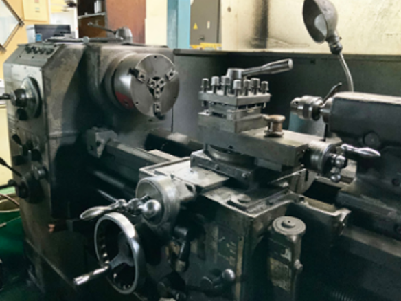汎用旋盤ｘ2台